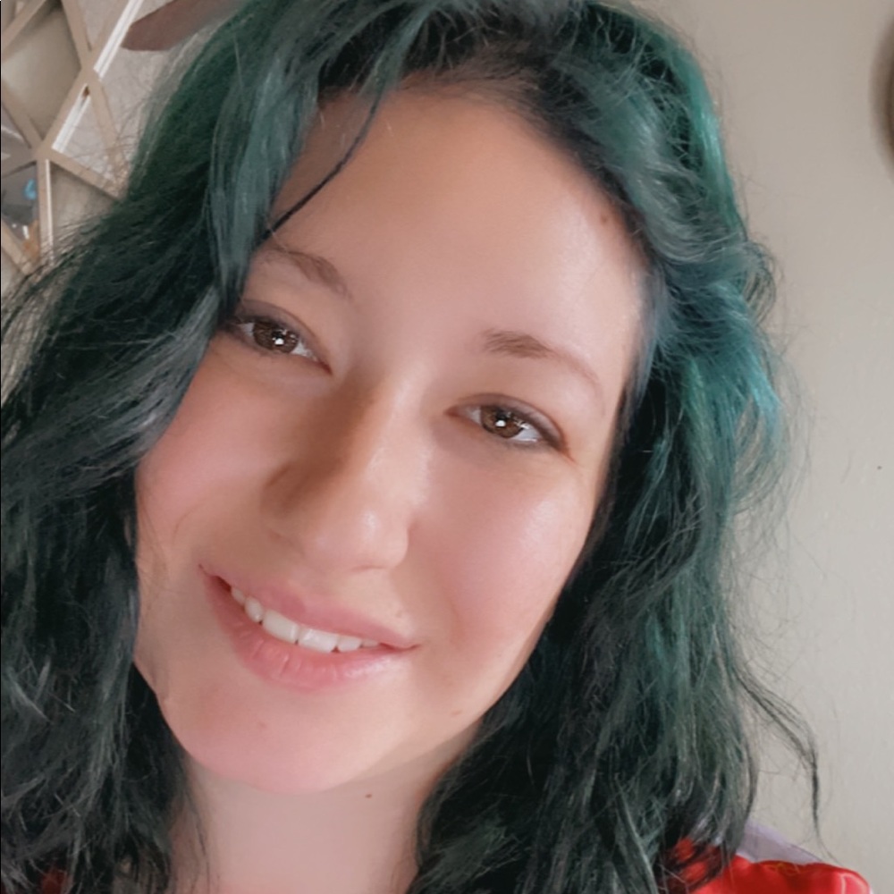 Meet your Posher, Corina